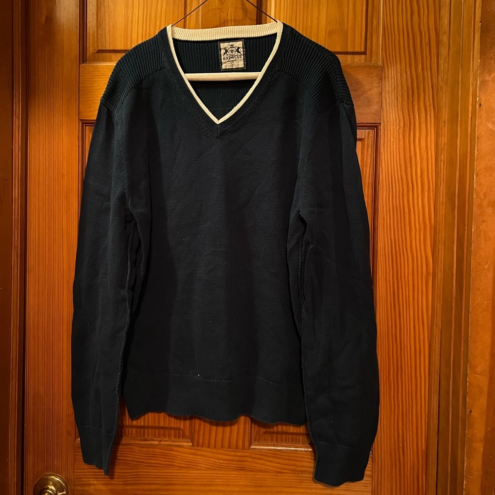 Express men’s size large V-neck sweater